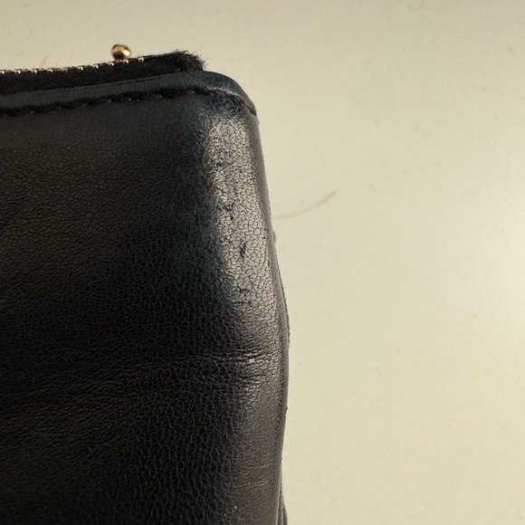 Yves Saint Laurent Black and Gold Shoulder Bag - Picture 15 of 16